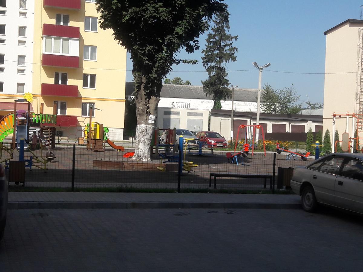 Apartments Koryatovichi Street Kam'janec'-Podil's'kyj Esterno foto